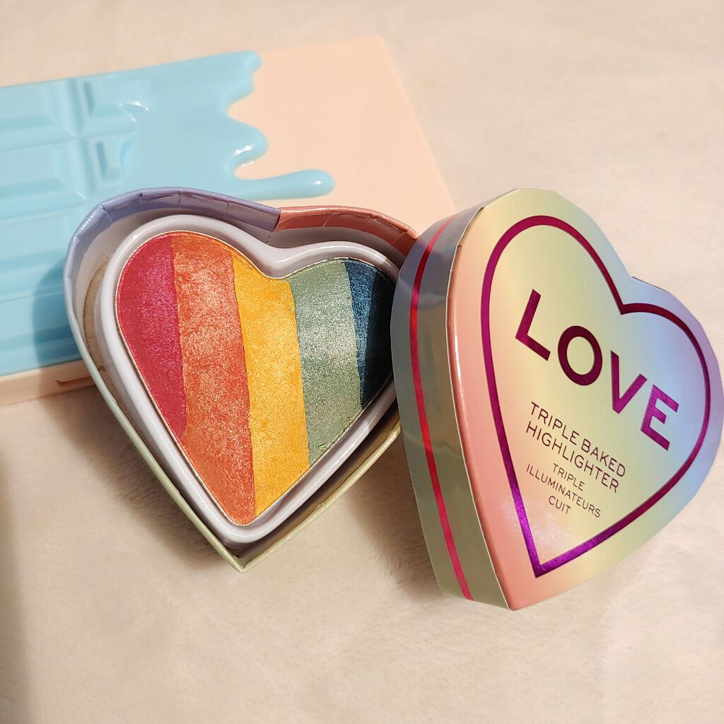 ハートハイライター LOVE/MAKEUP REVOLUTION/パウダーハイライトを使ったクチコミ（2枚目）