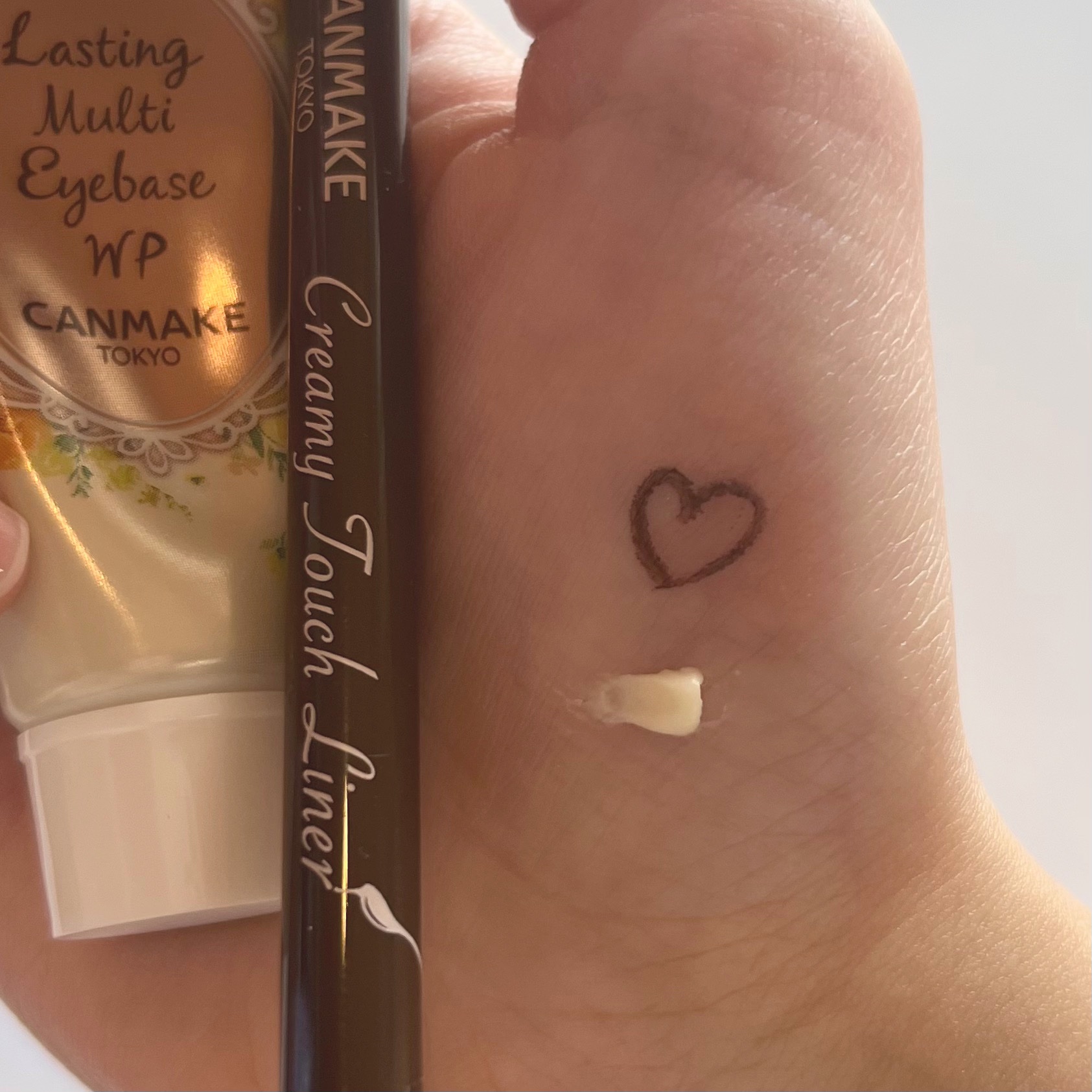 ラスティングマルチアイベース WP/キャンメイク/アイシャドウベースを使ったクチコミ（3枚目）