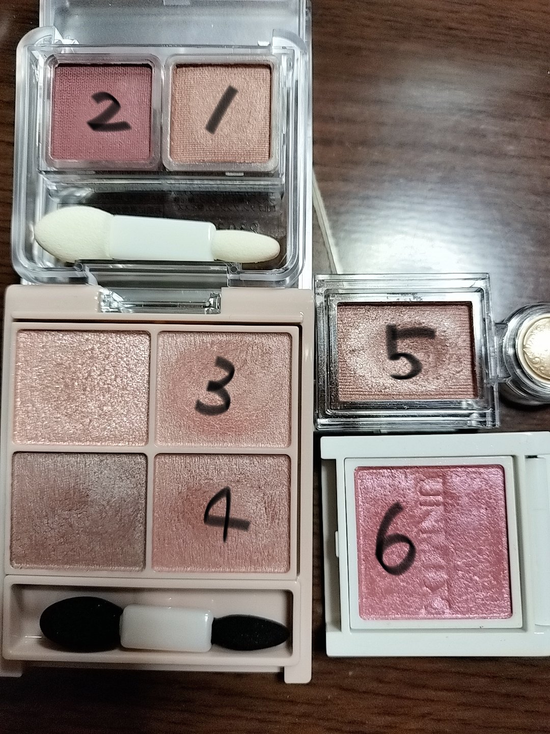 アイリッドニュアンス/UNMIX/単色アイシャドウを使ったクチコミ（1枚目）