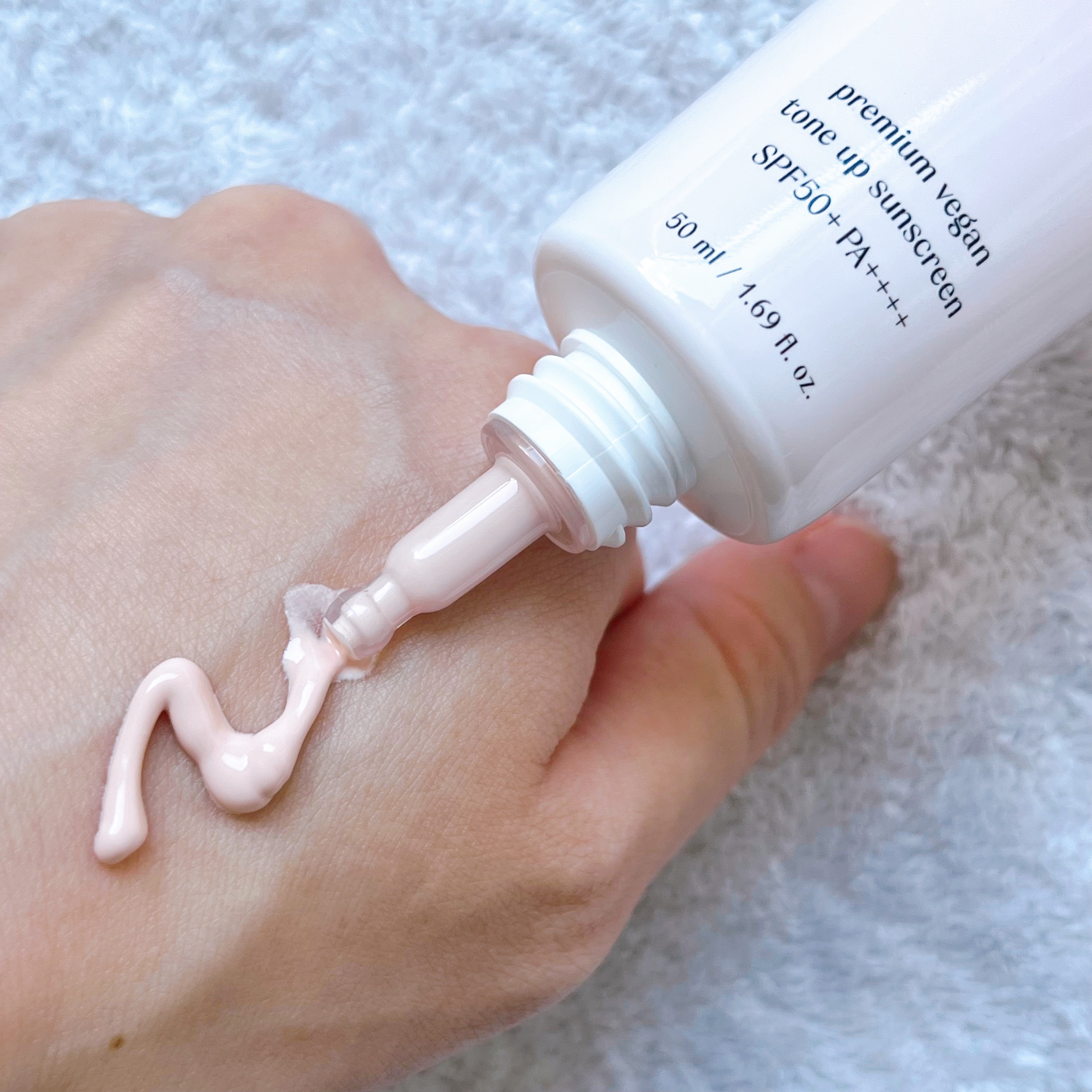 プレミ アムビーガン トーンアップ日焼け止め SPF50+PA++++/dinsee/日焼け止めミルクを使ったクチコミ（3枚目）