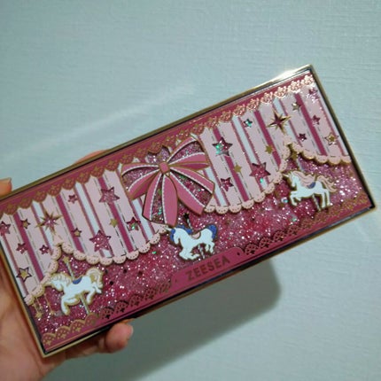 アリスドリームランドシリーズ 12色アイシャドウパレット(ZEESEA×大英博物館)/ZEESEA/アイシャドウパレットを使ったクチコミ(1枚目)