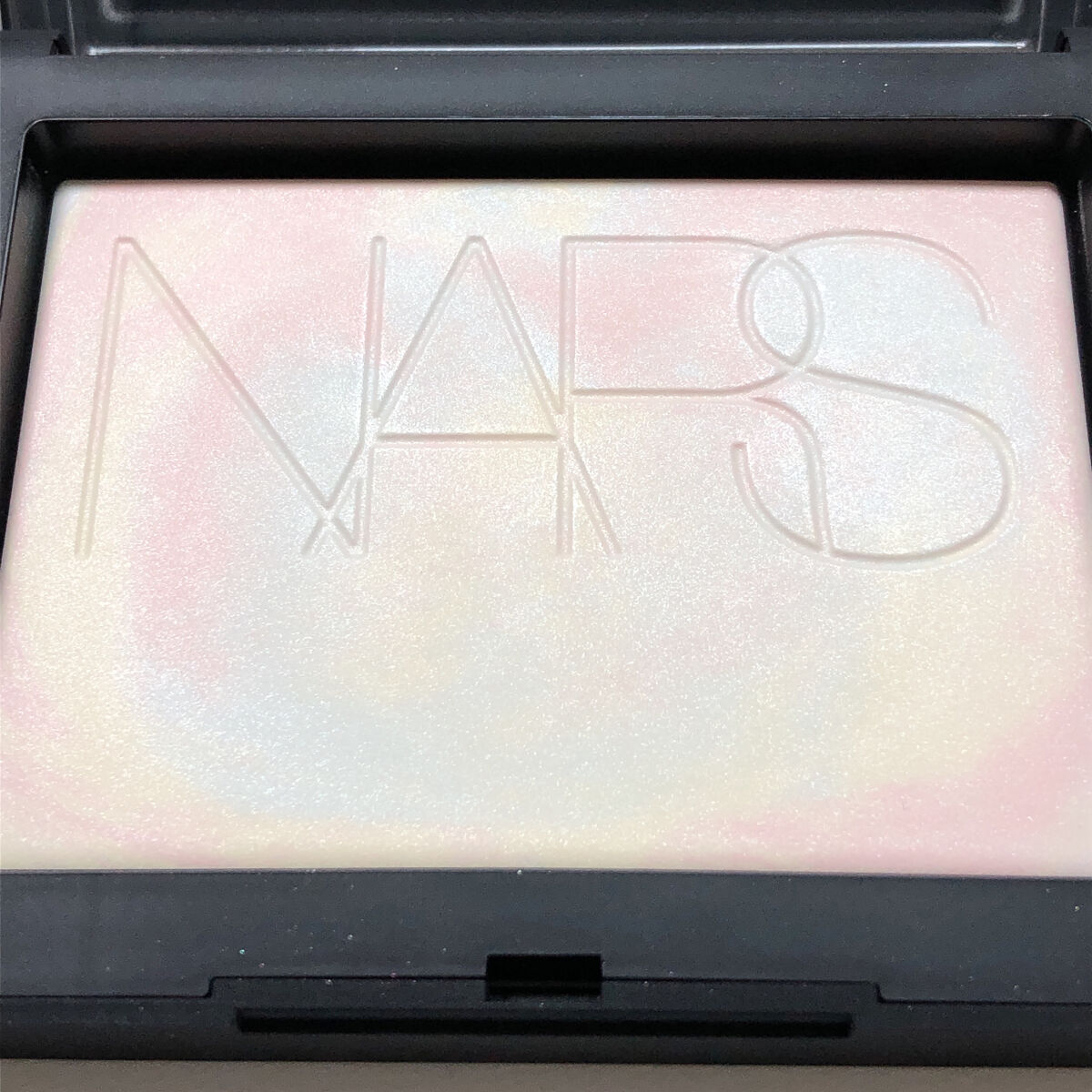 ライトリフレクティング プリズマティックパウダー/NARS/プレストパウダーを使ったクチコミ（2枚目）
