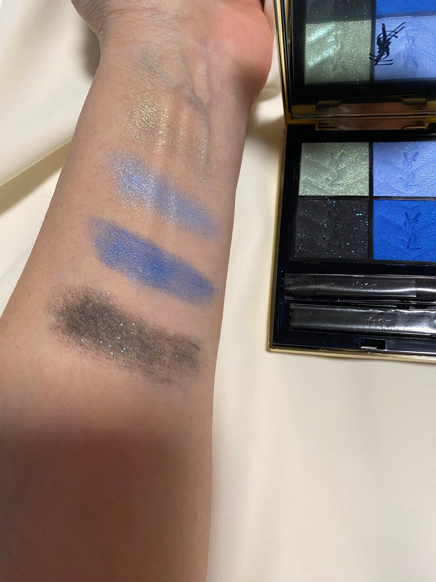 クチュール ミニ クラッチ/YVES SAINT LAURENT BEAUTE/アイシャドウパレットを使ったクチコミ(3枚目)