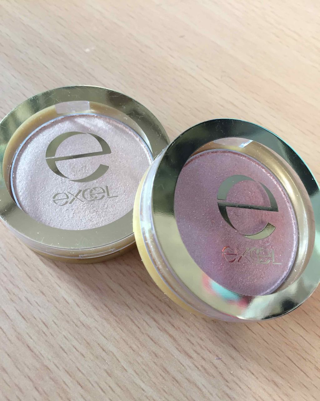 シャイニーシャドウ N/excel/単色アイシャドウを使ったクチコミ（1枚目）