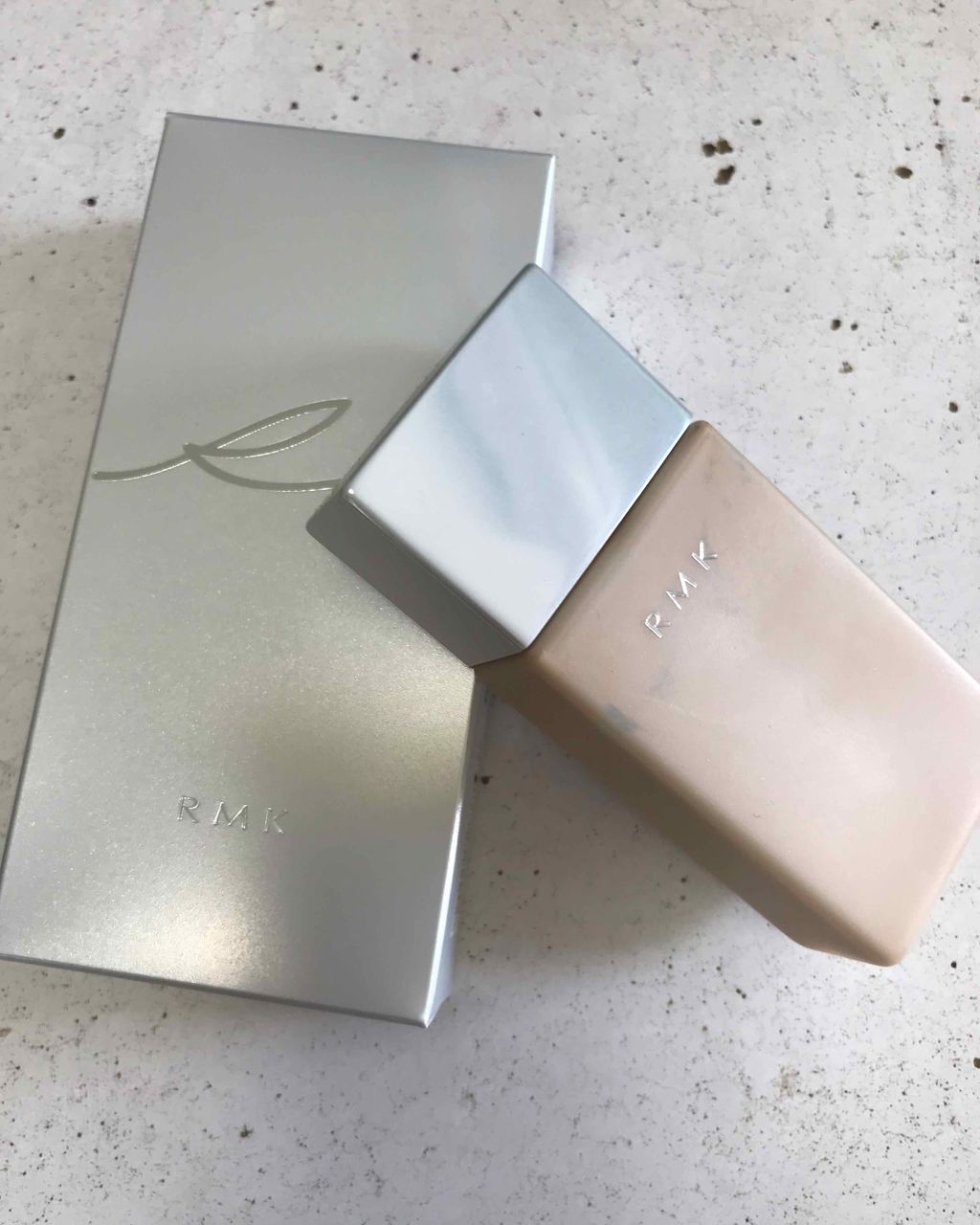 UVリクイドファンデーション/RMK/リキッドファンデーションを使ったクチコミ（1枚目）