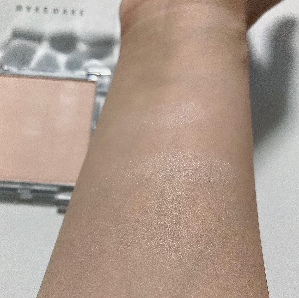 ミックスブラーリングボリュームハイライター/wakemake/パウダーハイライトを使ったクチコミ（3枚目）