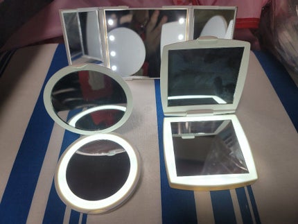 LED付コンパクト三面鏡/DAISO/その他化粧小物を使ったクチコミ(1枚目)