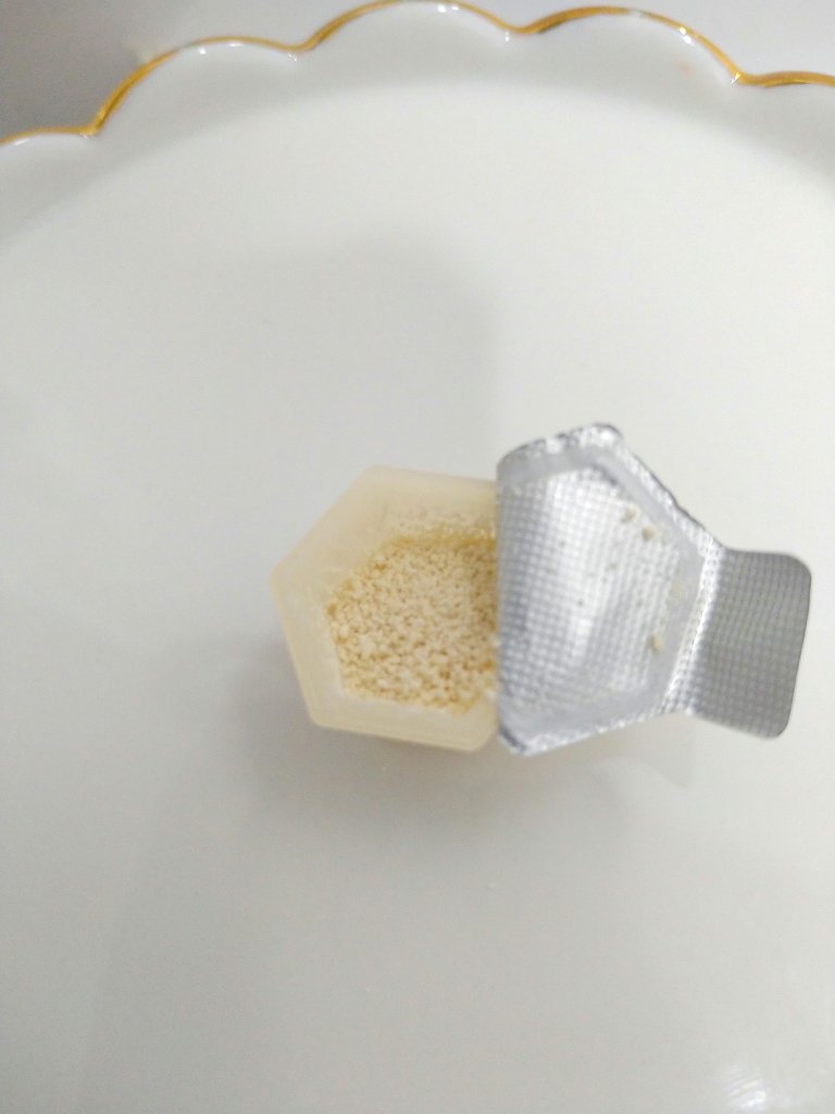 スイサイ ビューティクリア ゴールド パウダーウォッシュ/suisai/洗顔パウダーを使ったクチコミ（2枚目）