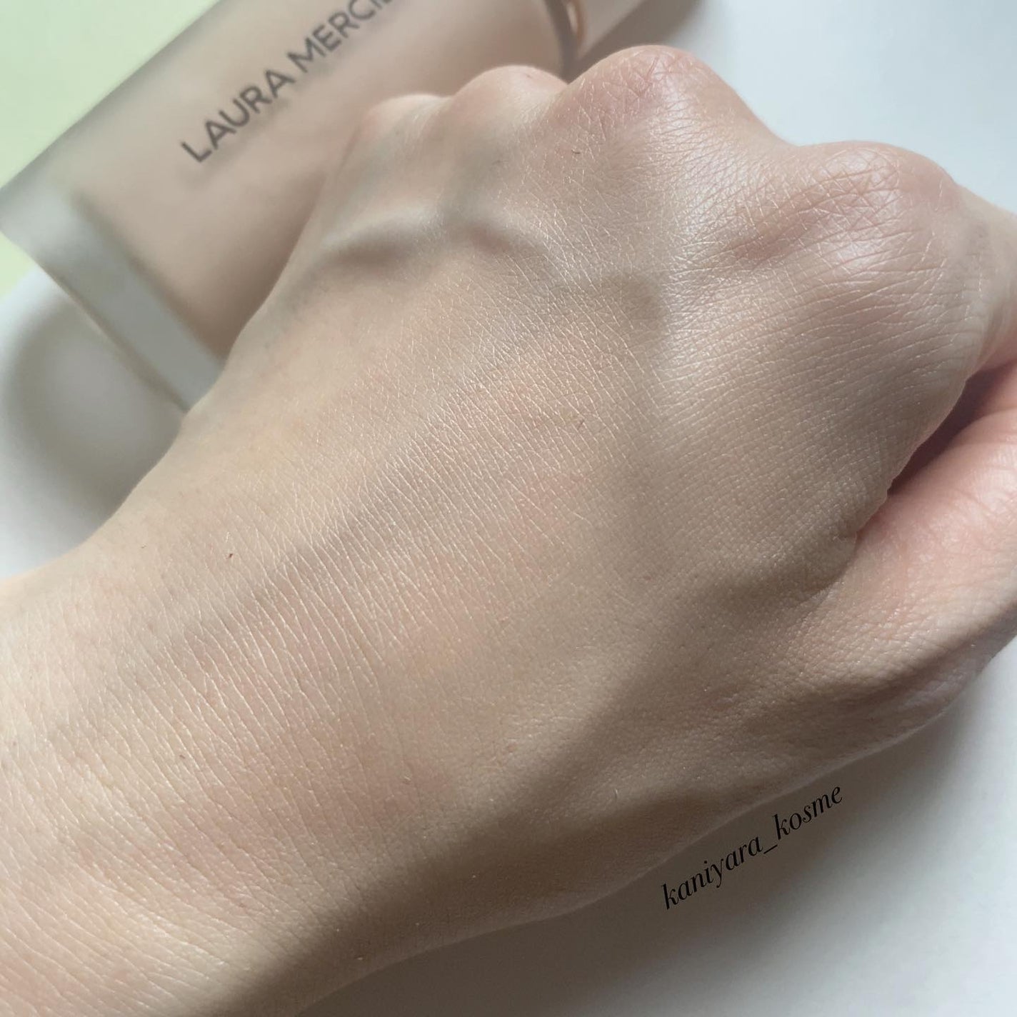 リアル フローレス ウェイトレス パーフェクティング ファンデーション /ローラ メルシエ/リキッドファンデーションを使ったクチコミ(6枚目)