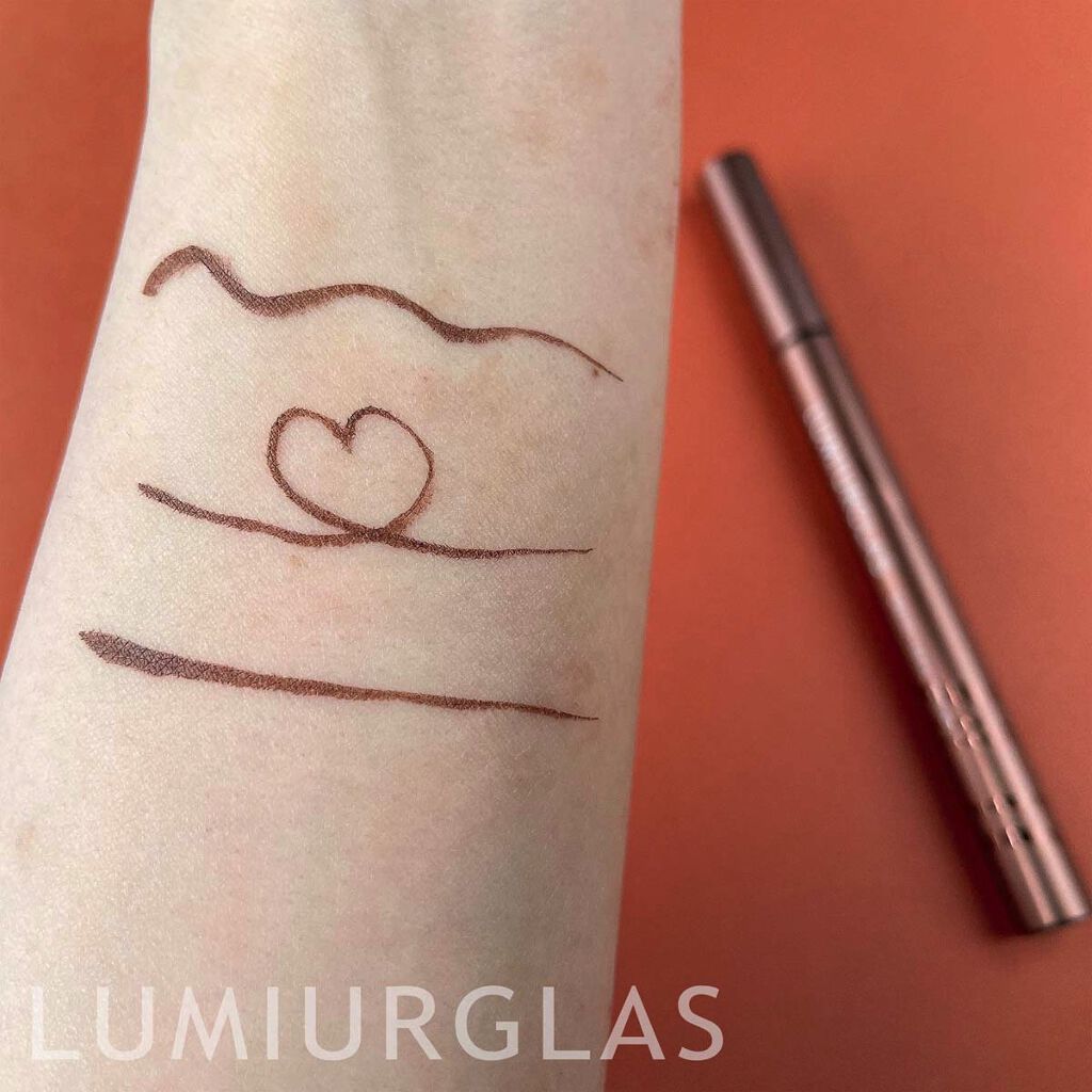 スキルレスライナー/LUMIURGLAS/リキッドアイライナーを使ったクチコミ（3枚目）