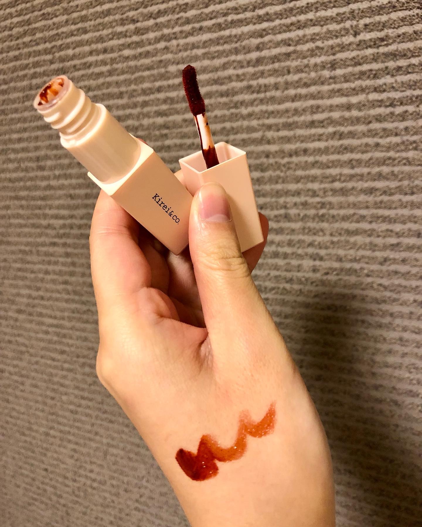 リップティント 06 テラコッタオレンジ/Kirei&co./リップティントを使ったクチコミ（2枚目）