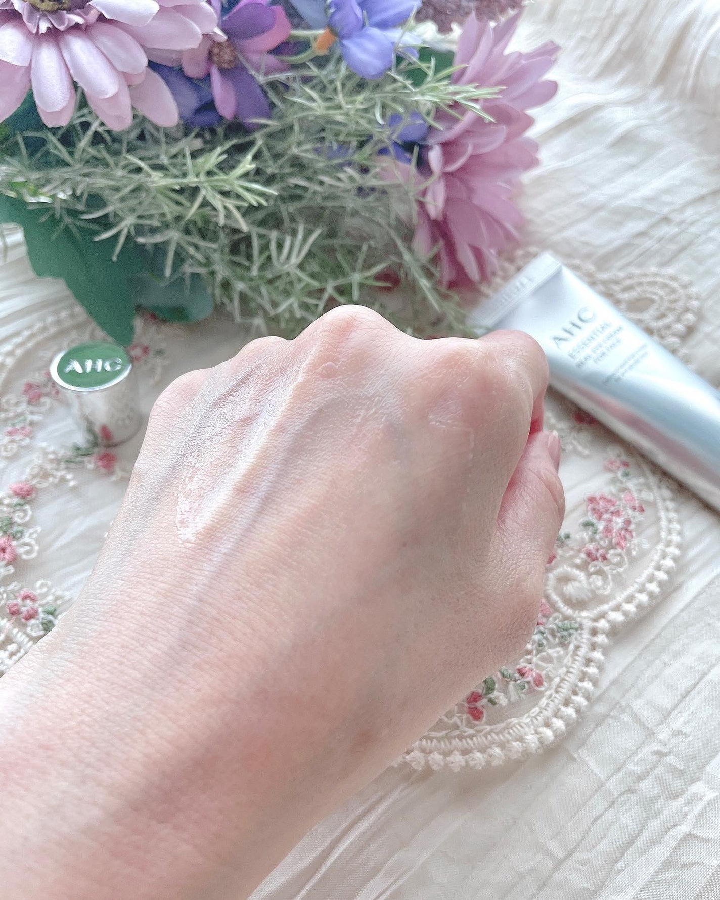 エッセンシャル リアル アイクリーム フォーフェイス/AHC/アイケア・アイクリームを使ったクチコミ(3枚目)