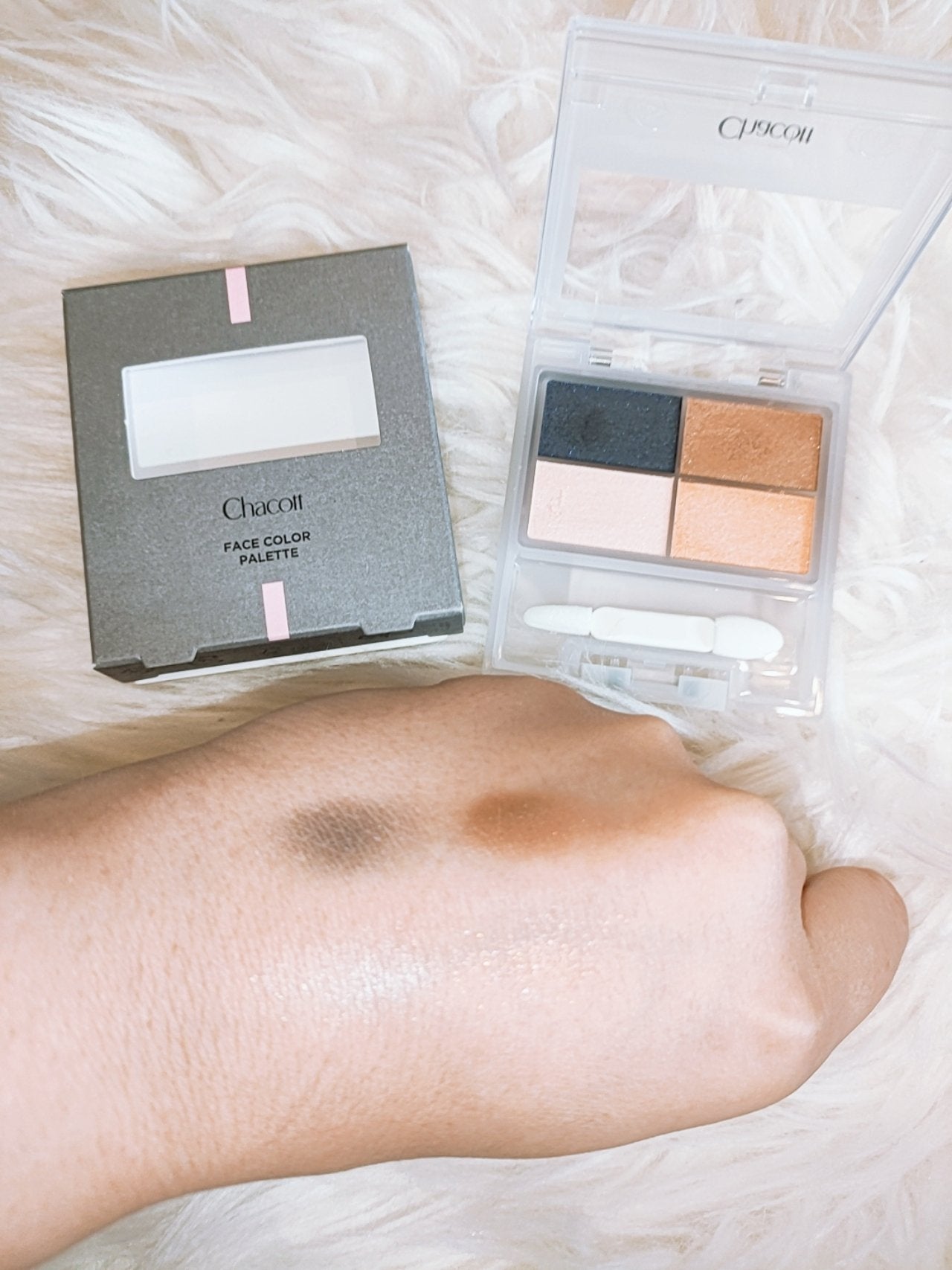 フェイスカラーパレット/チャコット・コスメティクス/アイシャドウパレットを使ったクチコミ(3枚目)
