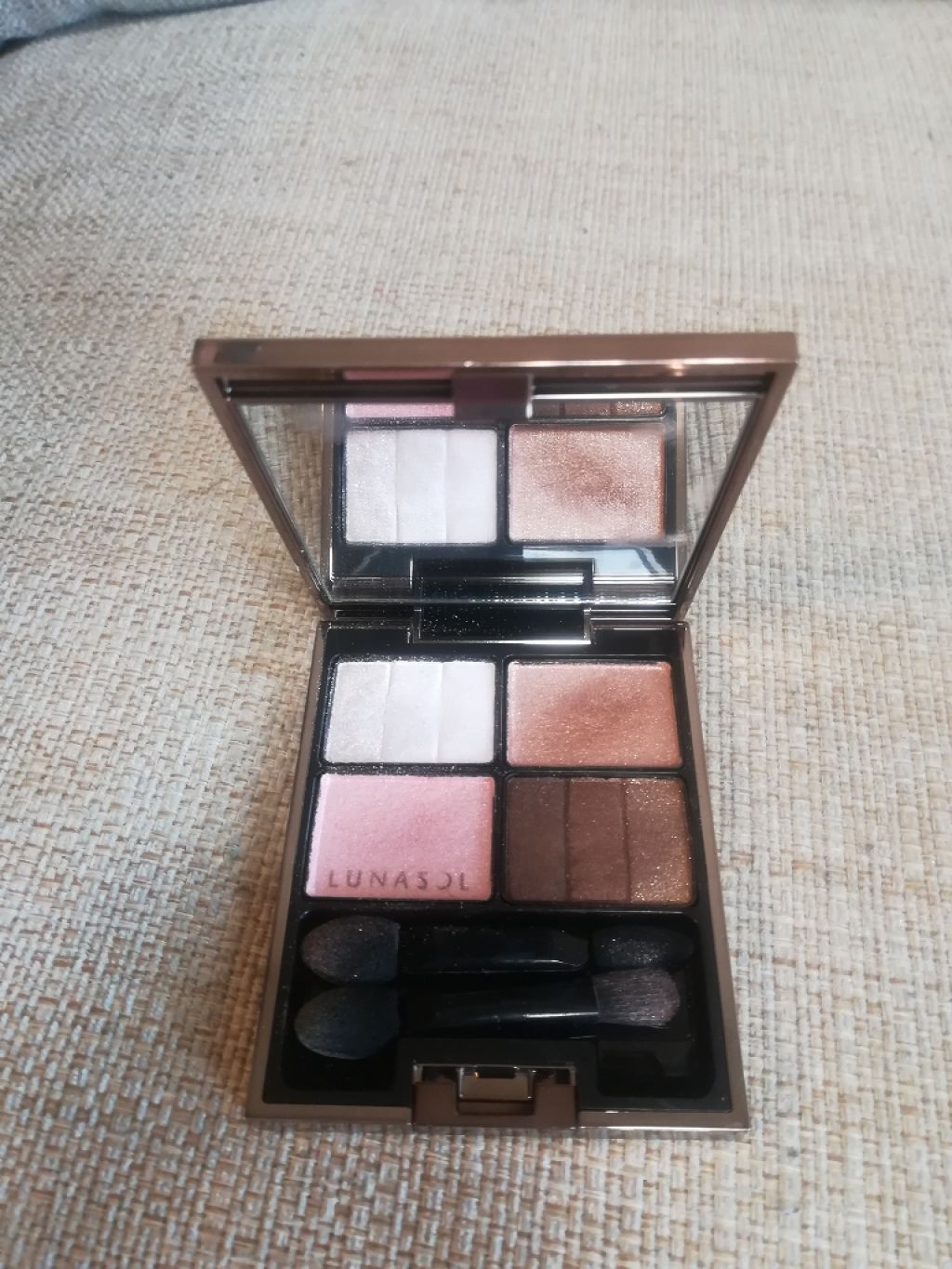 スリーディメンショナルアイズ/LUNASOL/アイシャドウパレットを使ったクチコミ（1枚目）