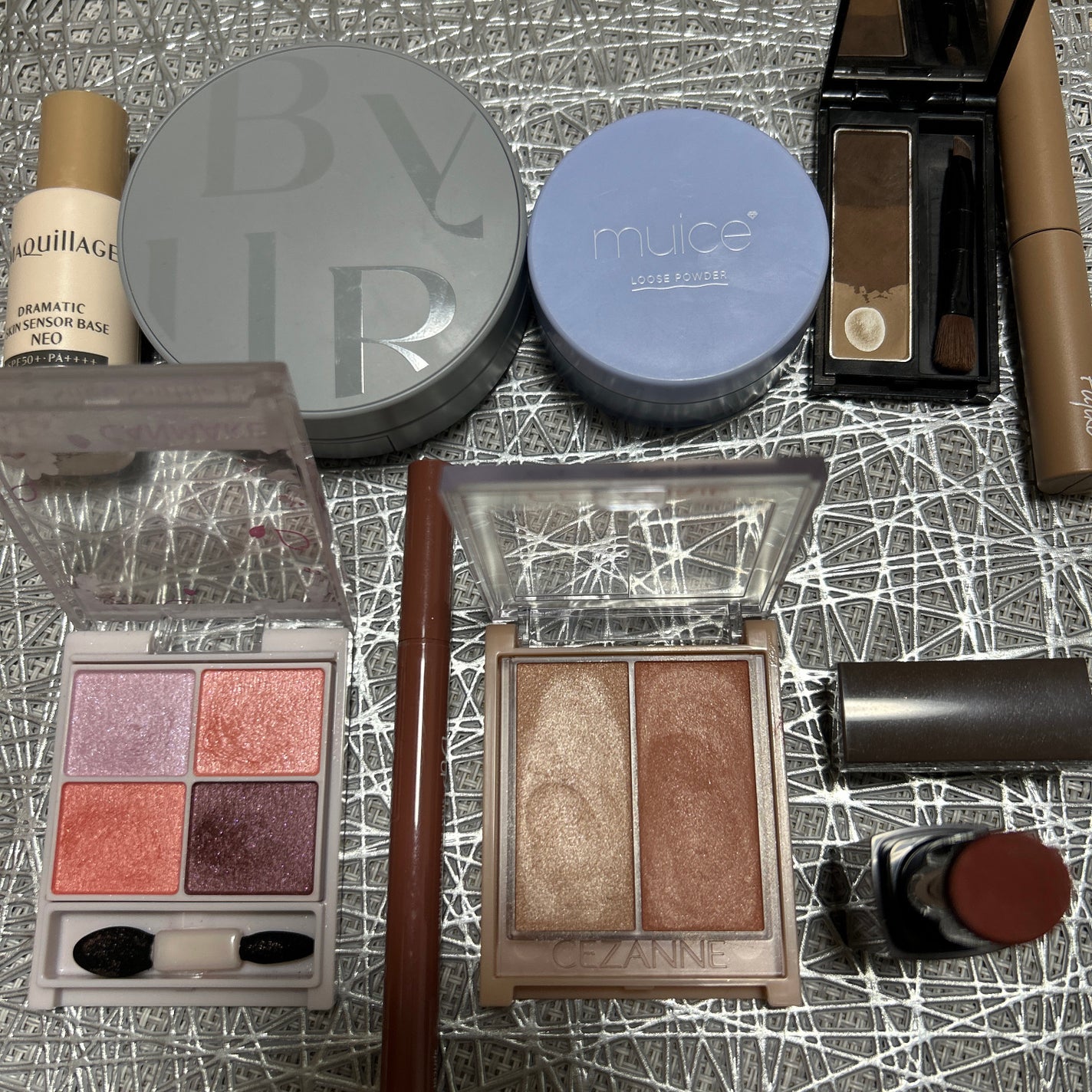 ケイト デザイニングアイブロウ3D/KATE/パウダーアイブロウを使ったクチコミ(2枚目)