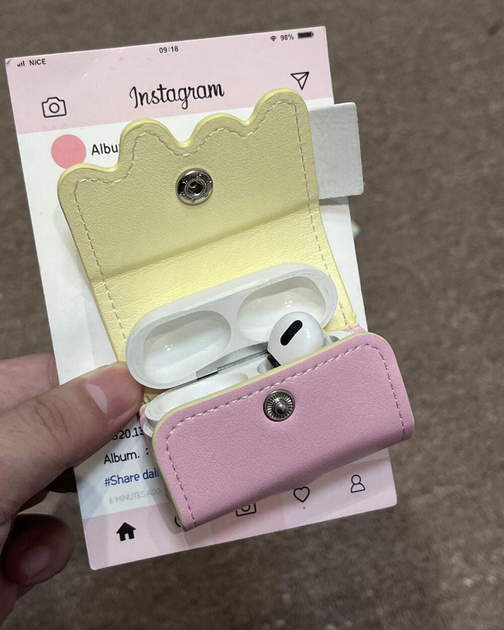 ケース大好きっ子 on LIPS 「バービー公主のイヤホンケース#iPhoneケース#購入品#セリ..」(2枚目)