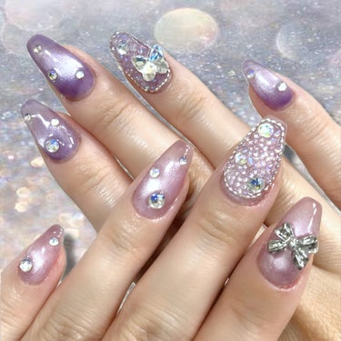 うるぷるマグネット×ピクシーネイル💅✨


ネイル工房の5ミクロンマグネット
右手に12、左手に07を使用しました♡
(1度塗りでマグネットを中心に寄せてます)

他ネイルパーツは
全てSHEINで揃え