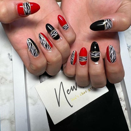 cst on LIPS 「#🦓#animalart#zebranails#animaln..」(1枚目)