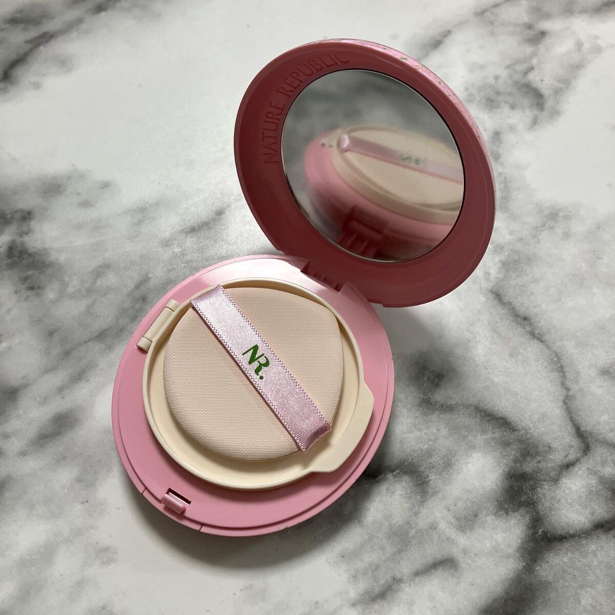 PROBIOエッセンスクッション/ネイチャーリパブリック/クッションファンデーションを使ったクチコミ(2枚目)