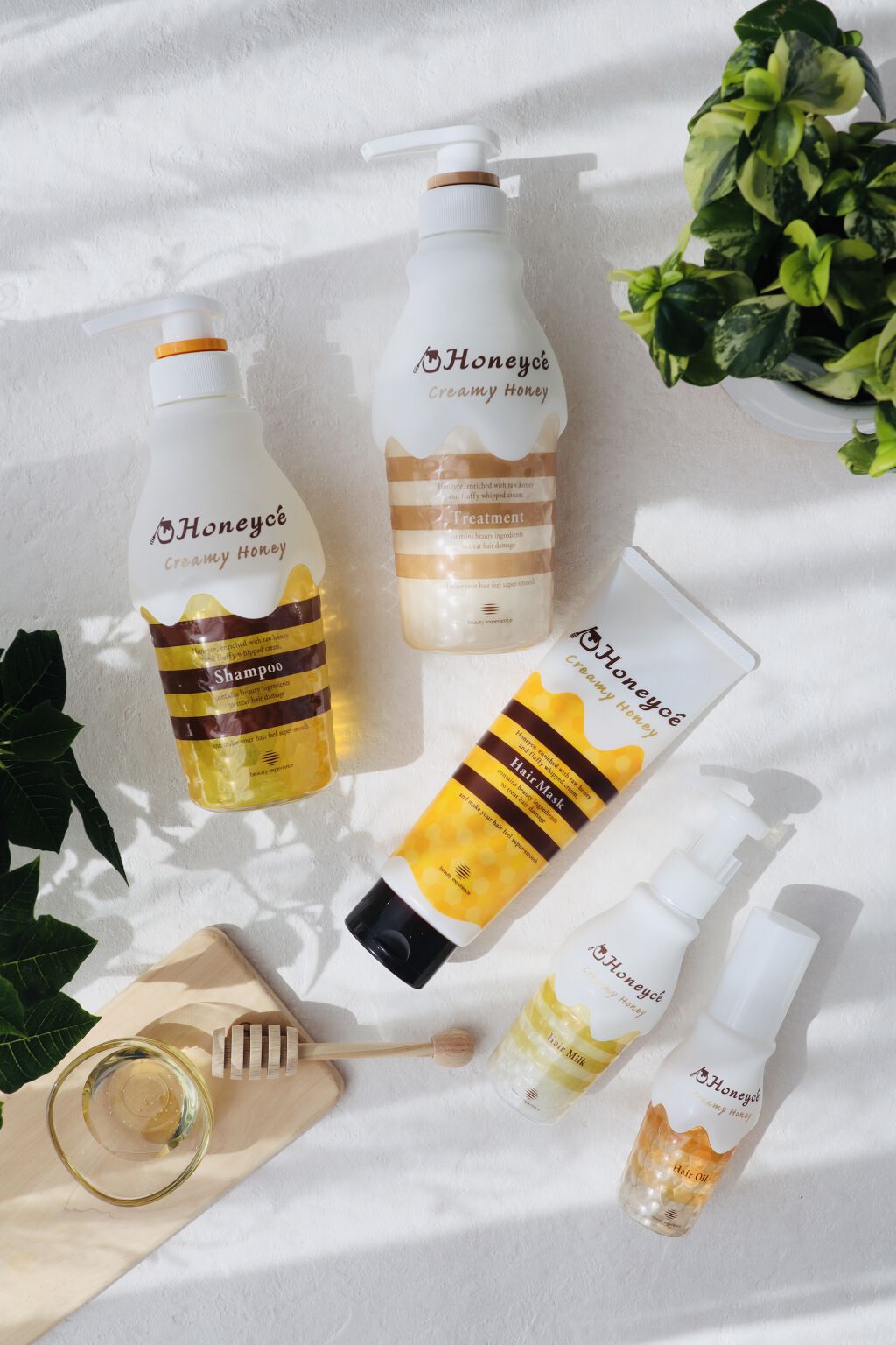 ハニーチェ クリーミーハニー ヘアミルクのクチコミ「あまり蜂蜜の香りはしなくて
フローラル系のように感じました。
香りはほのかです。

ゆるい乳液.....」（3枚目）