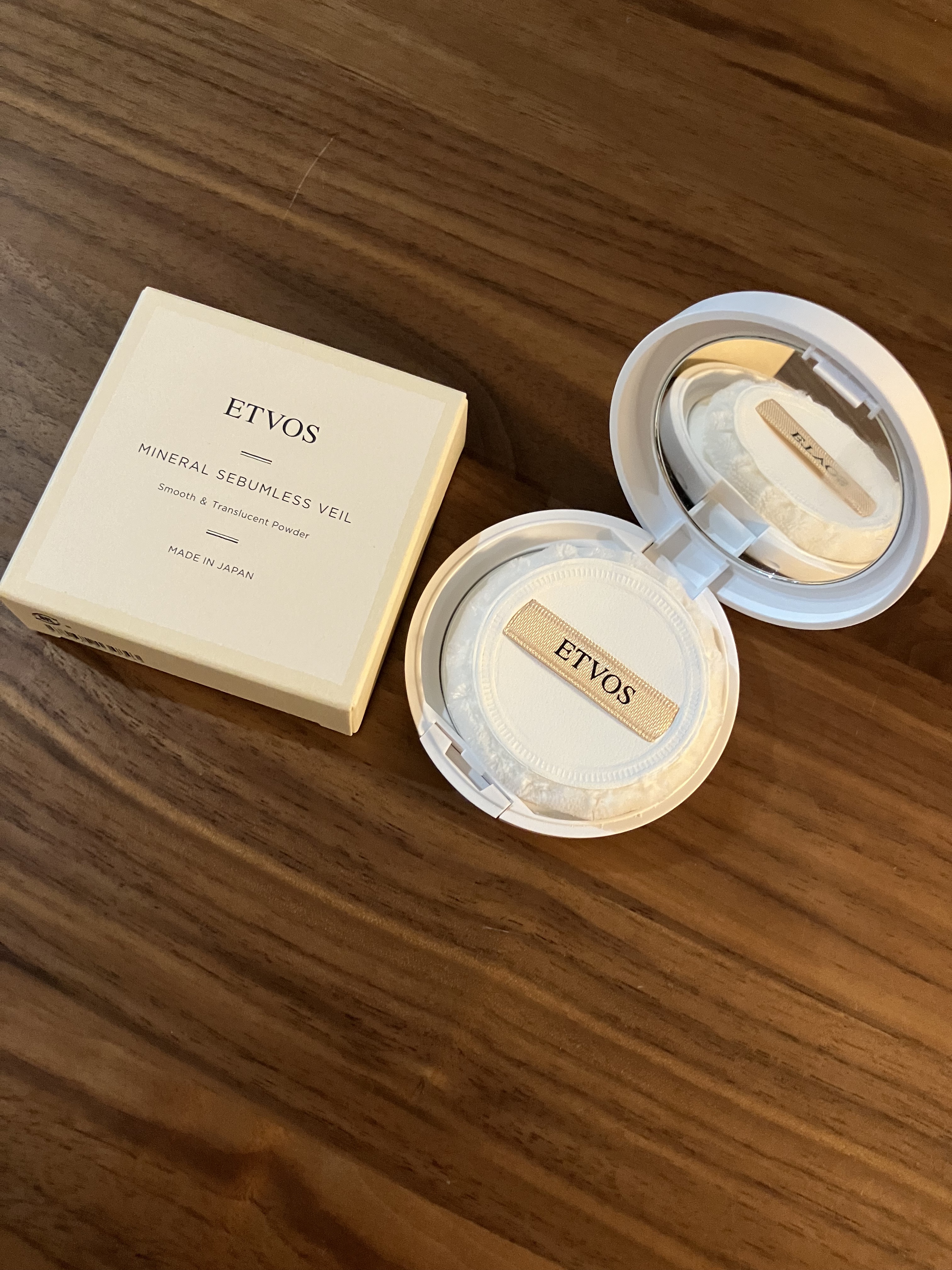 エトヴォス ミネラルセバムレスベールのクチコミ「エトヴォス
ミネラルセバムレスベール

サラサラ
乾燥しない
肌に優しい

はい、夏の私に最適.....」（1枚目）