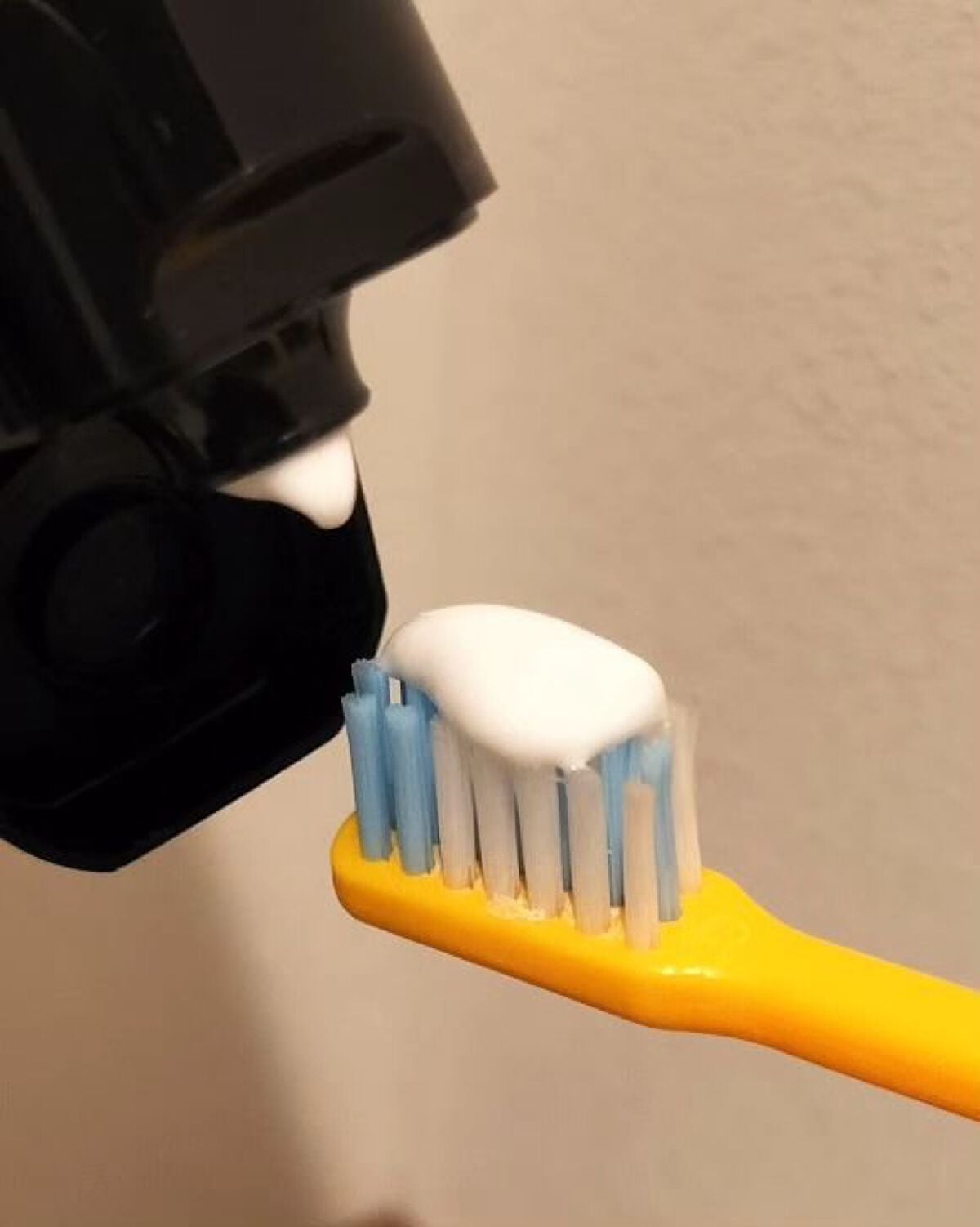 chohoho_s on LIPS 「歯磨き堂薬用ホワイトニングペーストレトロなパッケージの歯磨き粉..」(5枚目)