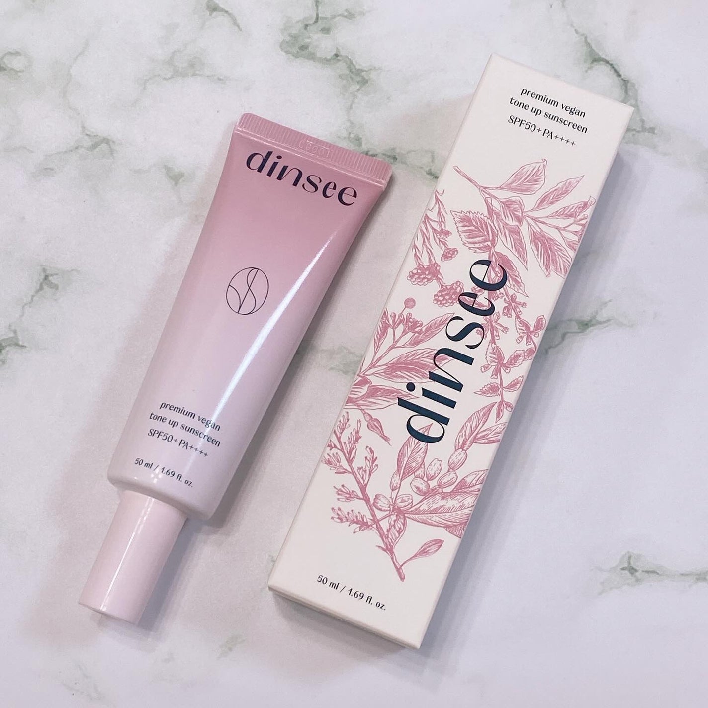 プレミ アムビーガン トーンアップ日焼け止め SPF50+PA++++/dinsee/日焼け止めミルクを使ったクチコミ(4枚目)