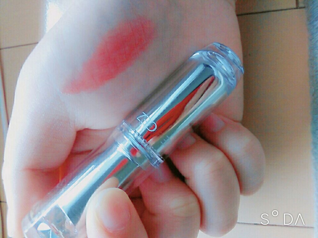 ラスティンググロスリップ/CEZANNE/口紅を使ったクチコミ(3枚目)