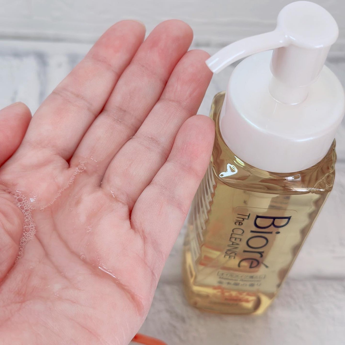 ビオレ ザ クレンズ オイルメイク落とし 金木犀の香り/ビオレ/オイルクレンジングを使ったクチコミ(3枚目)