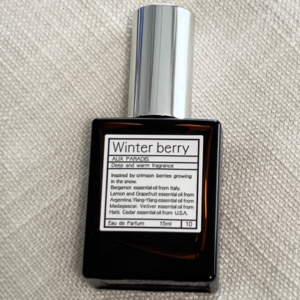 オードパルファム #10 Winter berry 〔ウィンター ベリー〕/AUX PARADIS/香水(レディース)を使ったクチコミ(2枚目)
