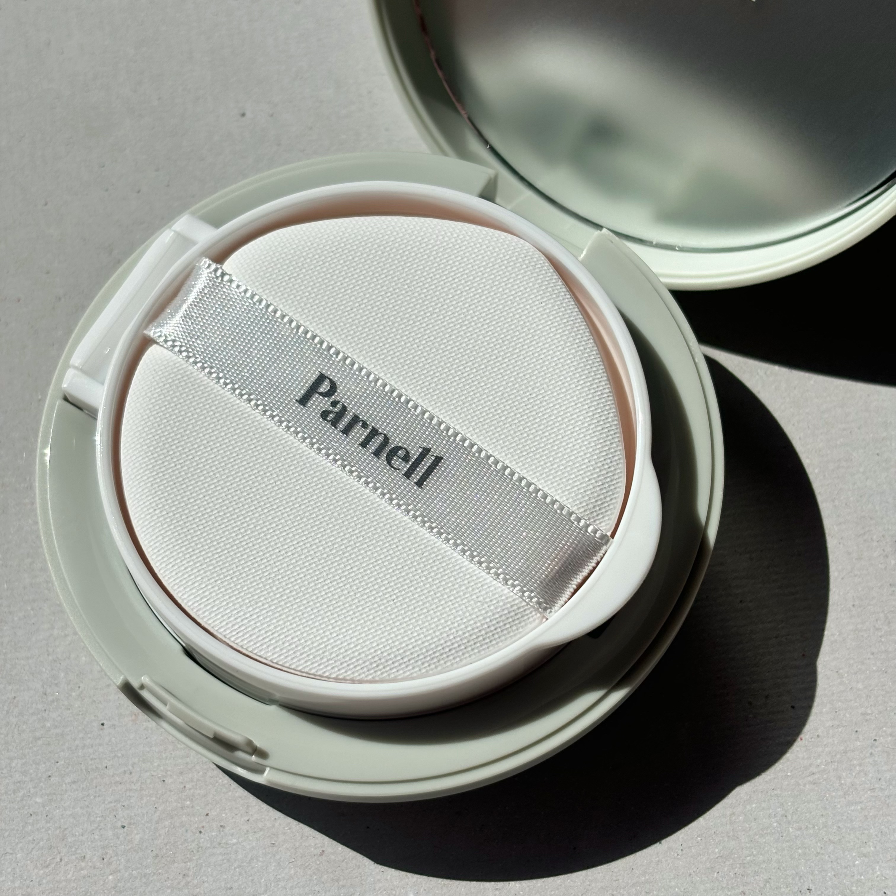 シカマヌ　セラム　イン　マット　クッション No.21/parnell/クッションファンデーションを使ったクチコミ（3枚目）