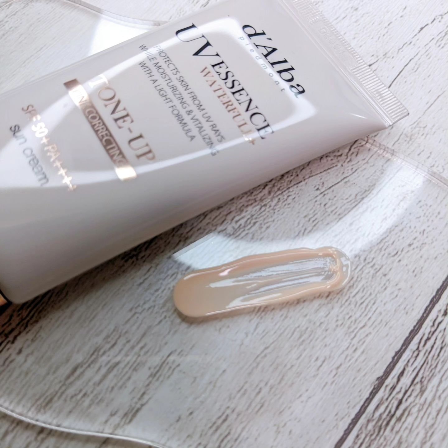 ウォータフルトーンアップサンクリーム/ダルバ/日焼け止めクリームを使ったクチコミ（2枚目）