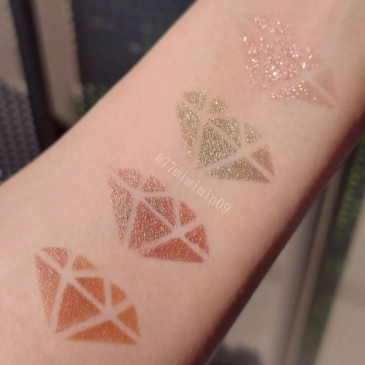 シグニチャー カラー アイズ/SUQQU/アイシャドウパレットを使ったクチコミ(3枚目)