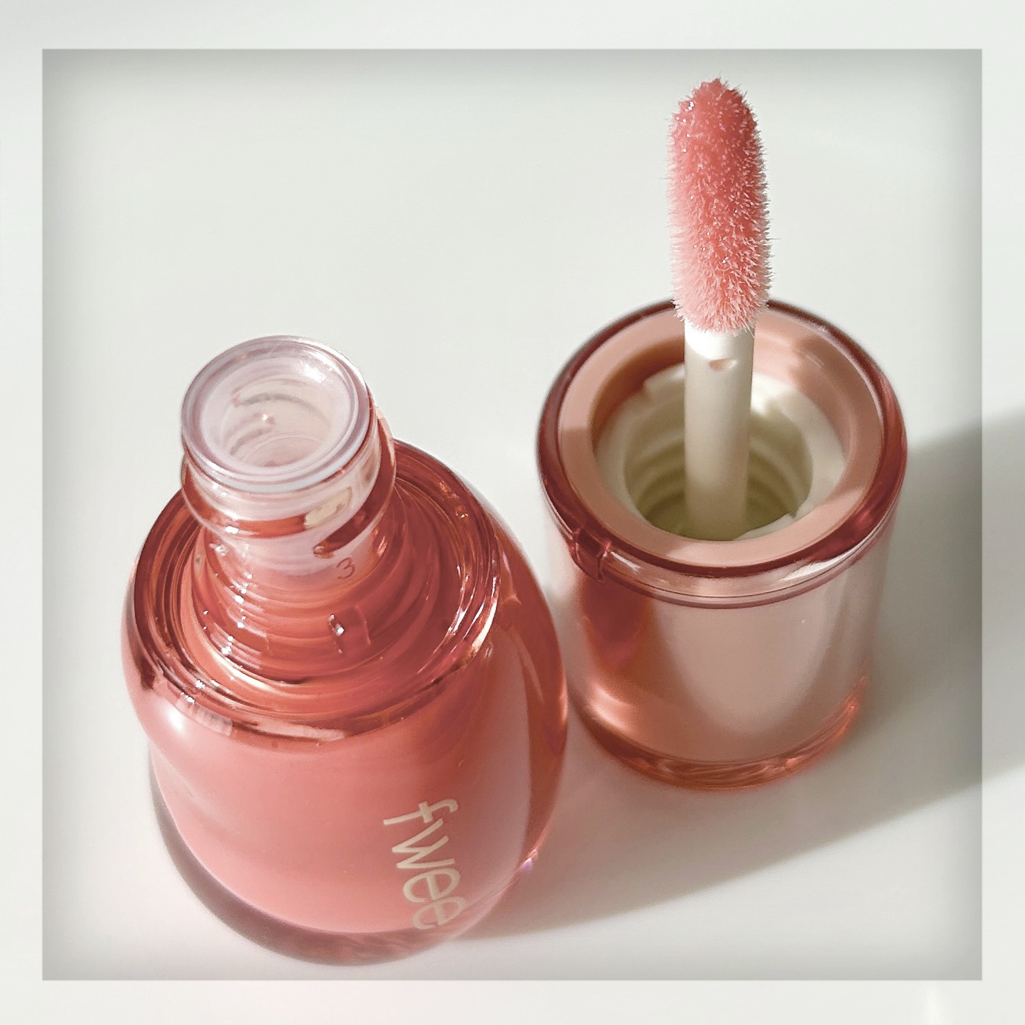 フィー 3Dボリューミンググロス/fwee/リップグロスを使ったクチコミ（3枚目）