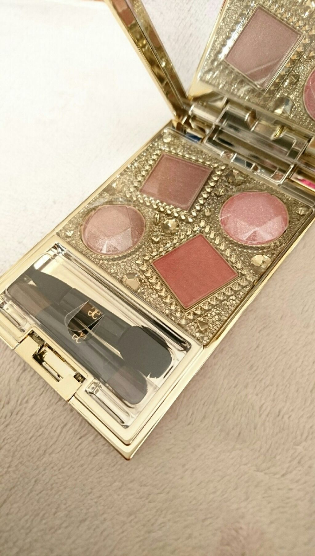 エレガンス ヌーヴェル アイズ/Elégance/アイシャドウパレットを使ったクチコミ（1枚目）