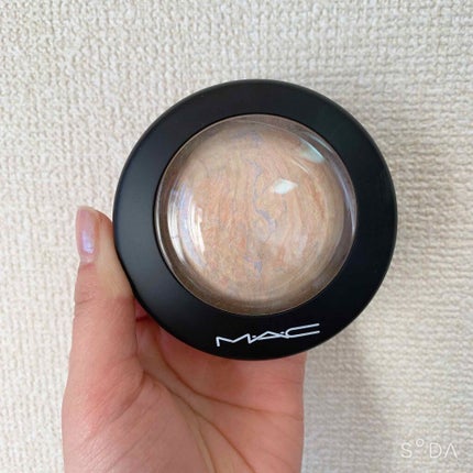 HIMOMO🍑 on LIPS 「M・A・Cハイライト「ライトスカペード」 みたいな名前のやつ🌟..」(1枚目)