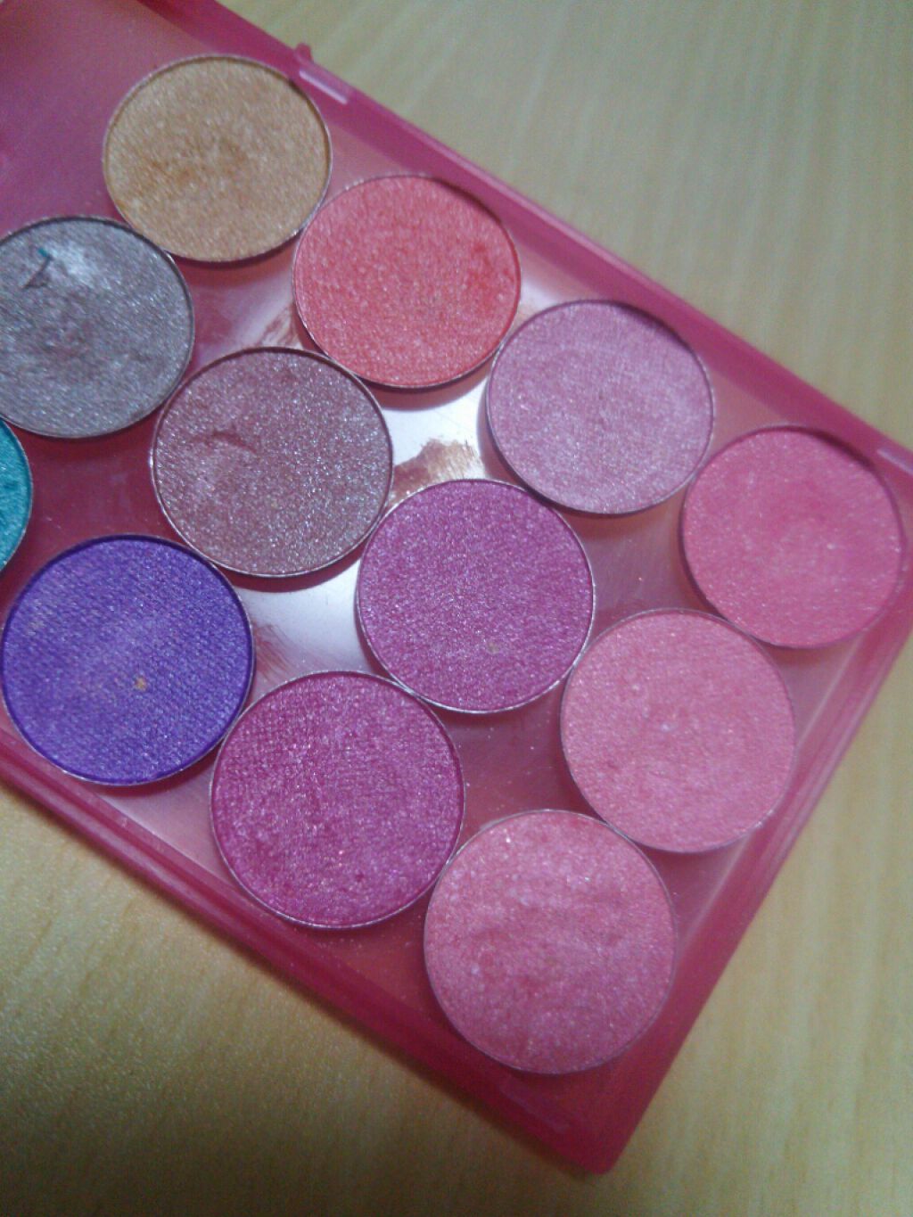 twinkle_perfume_888 on LIPS 「自作パレットです。ケースが思っていたものと違ってデザインがあま..」(2枚目)