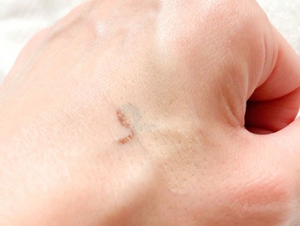 タトゥーウォータープルーフスカーコンシーラー/フォレンコス/リキッドコンシーラーを使ったクチコミ(4枚目)