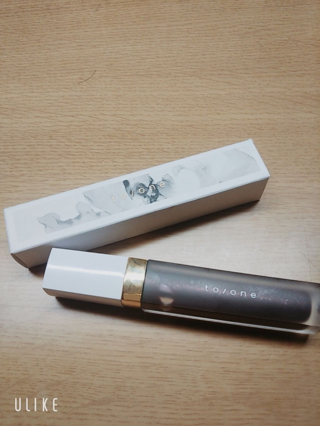 トーン ペタル エッセンス グロス/to/one/リップグロスを使ったクチコミ(1枚目)