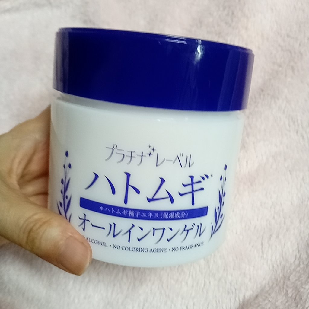 プラチナレーベル ハトムギオールインワンゲルのクチコミ「
美顔器に使う目的で安いジェルを探していてネットで見つけました。

大容量で長持ちすると思った.....」（1枚目）