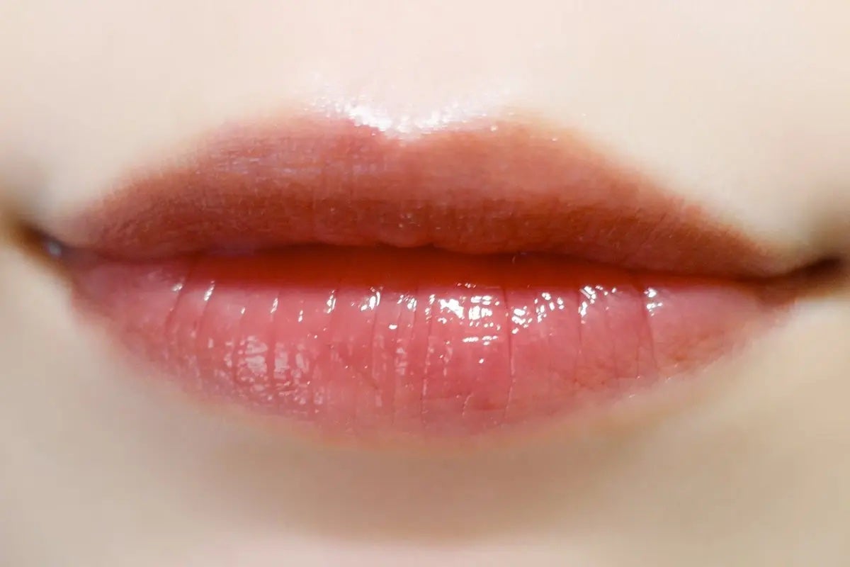 モイスチャー グレイズ リップスティック/SUQQU/口紅を使ったクチコミ(2枚目)