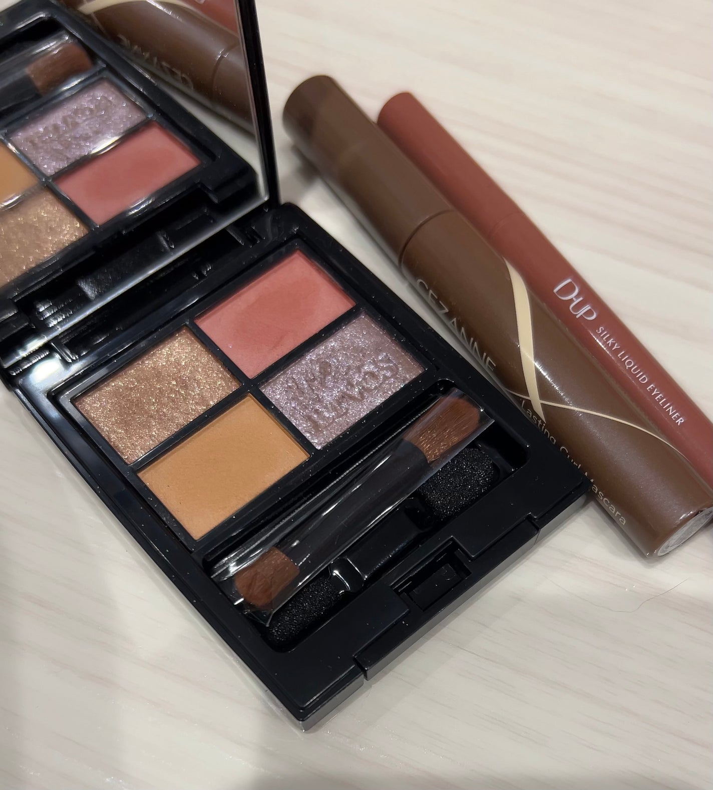 ミネラルクラッシィシャドー/エトヴォス/アイシャドウパレットを使ったクチコミ(2枚目)