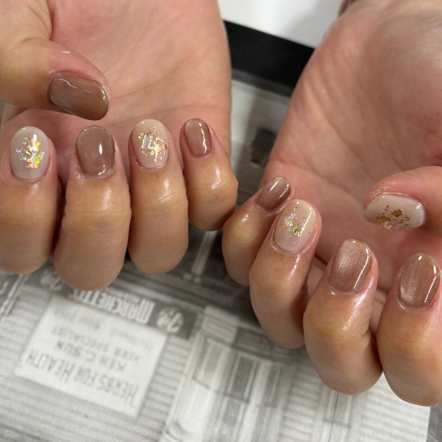 夏美🍉フォロバ on LIPS 「【キラキラニュアンスネイルがやっぱり王道カワイイ🎀🪄🎀🪄】金箔..」(4枚目)