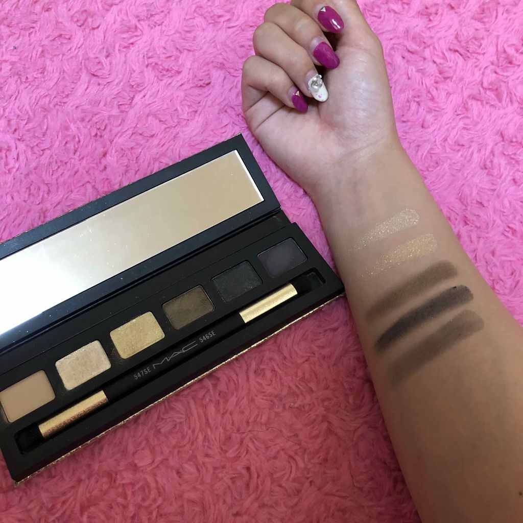 スノーボールアイコンパクト 【ホリデーコレクション 2017】/M・A・C/アイシャドウパレットを使ったクチコミ(2枚目)