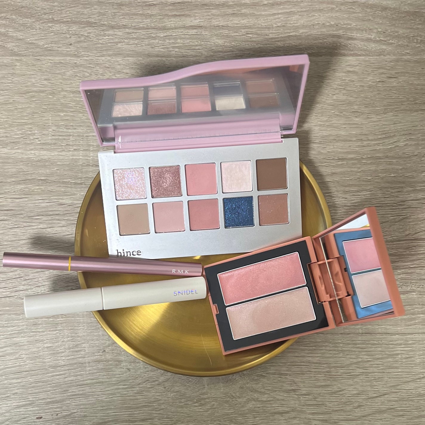 THREE シマリング グロー デュオ/THREE/クリームハイライトを使ったクチコミ(1枚目)