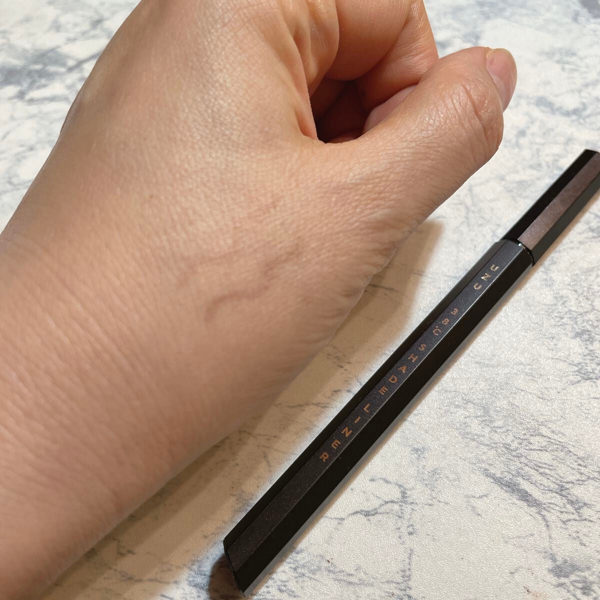 38℃ シェード ライナー/UZU BY FLOWFUSHI/リキッドアイライナーを使ったクチコミ(5枚目)