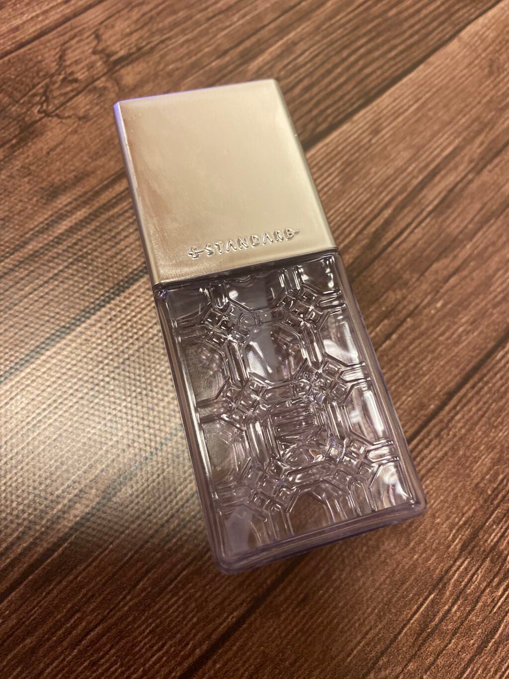 由歌 on LIPS 「イイスタンダードのヘアオイル。スパイシーでエキゾチックな香り。..」(1枚目)