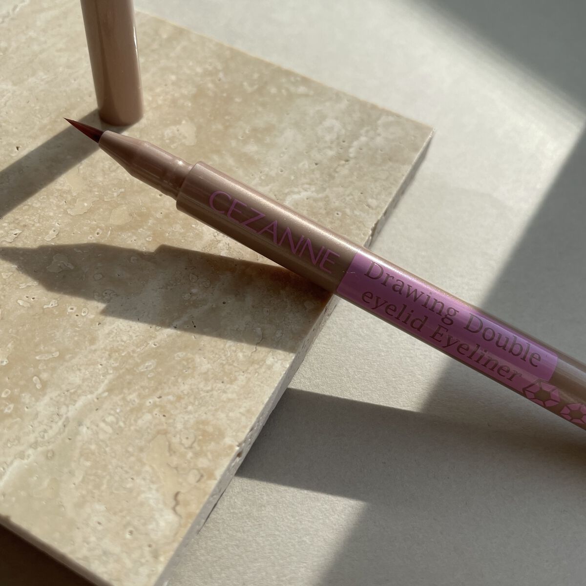 描くふたえアイライナー/CEZANNE/リキッドアイライナーを使ったクチコミ（3枚目）