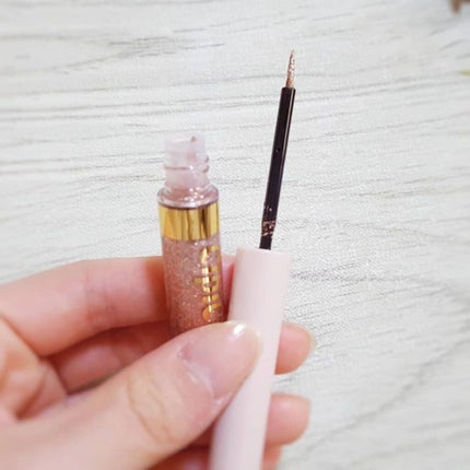 グリッターイルミネーションライナー/CipiCipi/リキッドアイライナーを使ったクチコミ(2枚目)