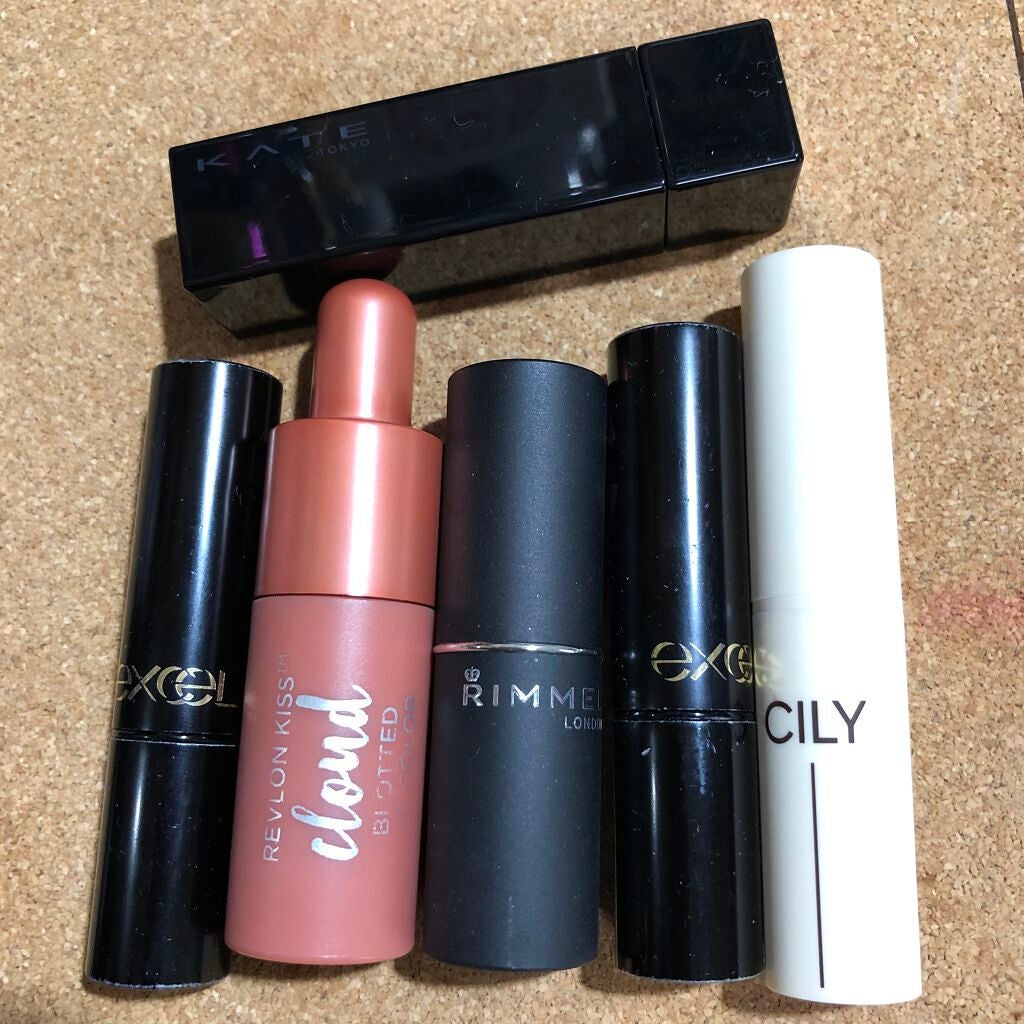 キス クラウド ブロッテッド リップ カラー/REVLON/口紅を使ったクチコミ(1枚目)